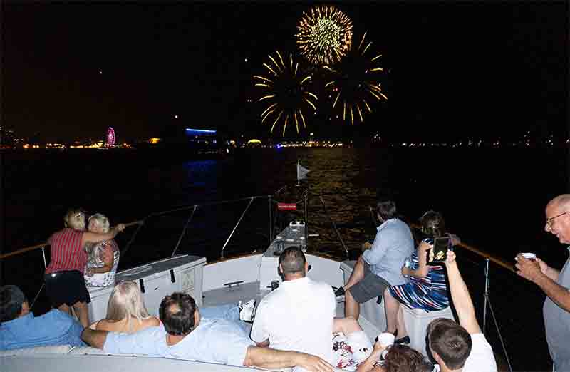 private fireworks cruise chicago