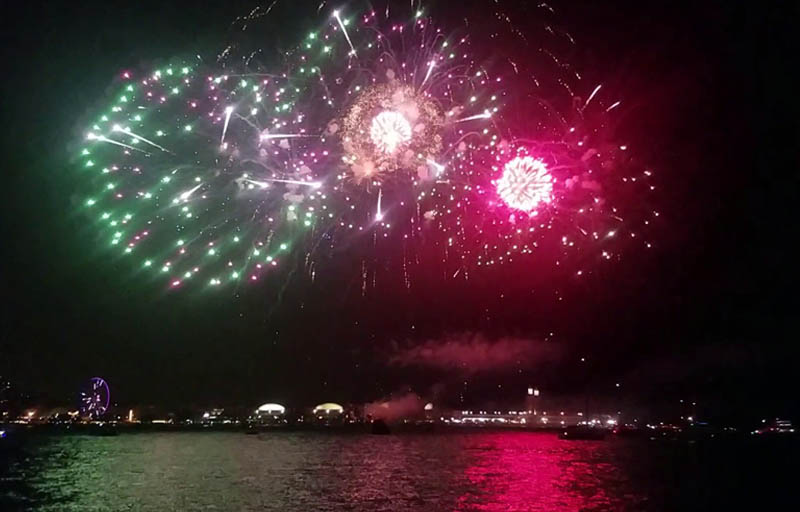 Navy Pier fireworks cruise with an Incredible and Clear View | Adelines Sea Moose