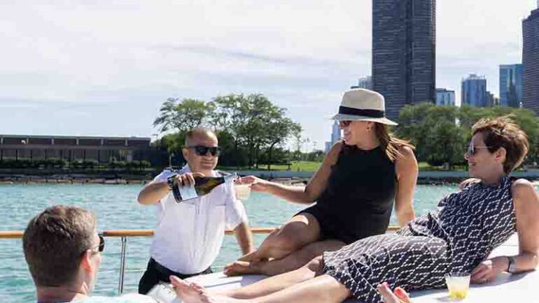 Best Chicago Classic Boat Charter