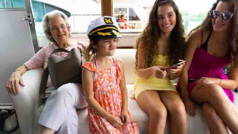 Family Yacht Rental Ideas in Chicago