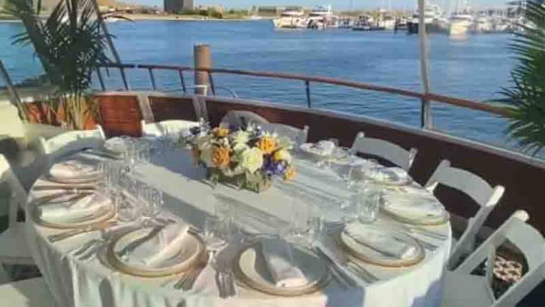 Dinner Parties on a Yacht in Chicago