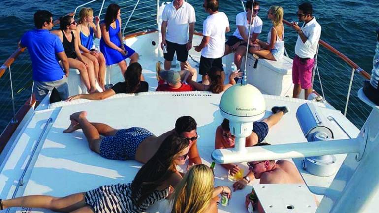 Chicago boat rental for wild parties