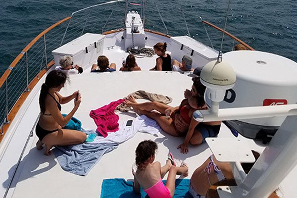 Adeline| Adelines Sea Moose's Sea Moose private Chicago yacht rentals for family and friends