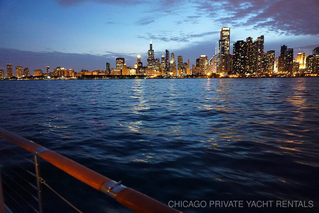 Unforgettable views of Chicagos skyline and lakefront| Adelines Sea Moose
